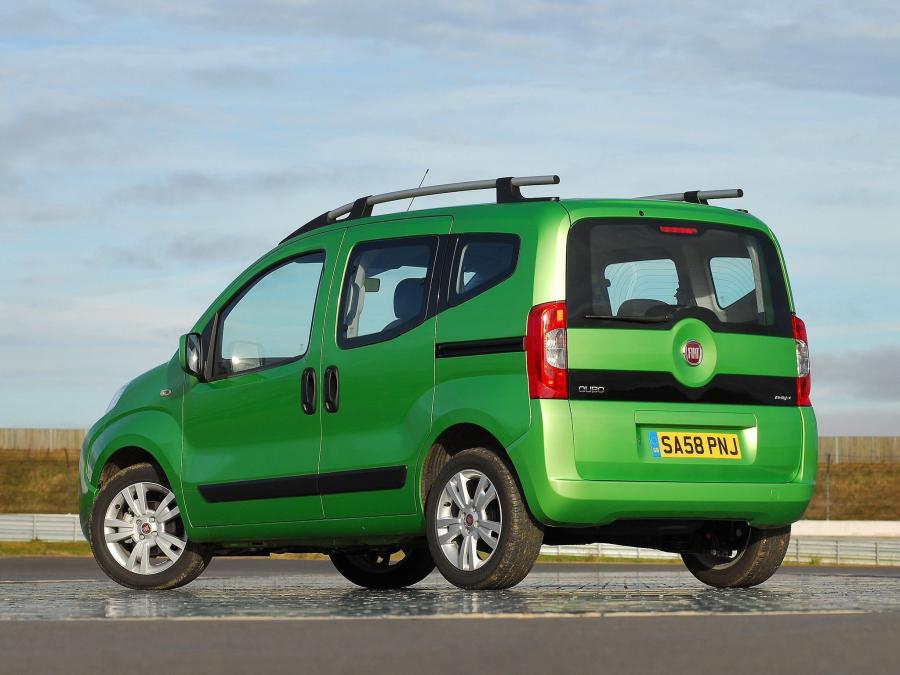  Fiat Qubo 2009 года  (UK) (фото 11 из 16)
